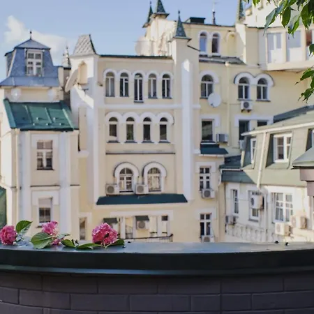 Vozdvyzhensky Boutique